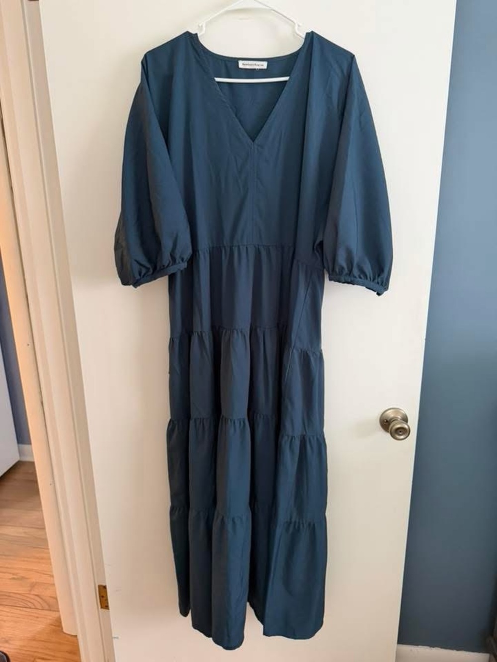 Blue Tiered V-Neck Midi Dress with Puff Sleeves